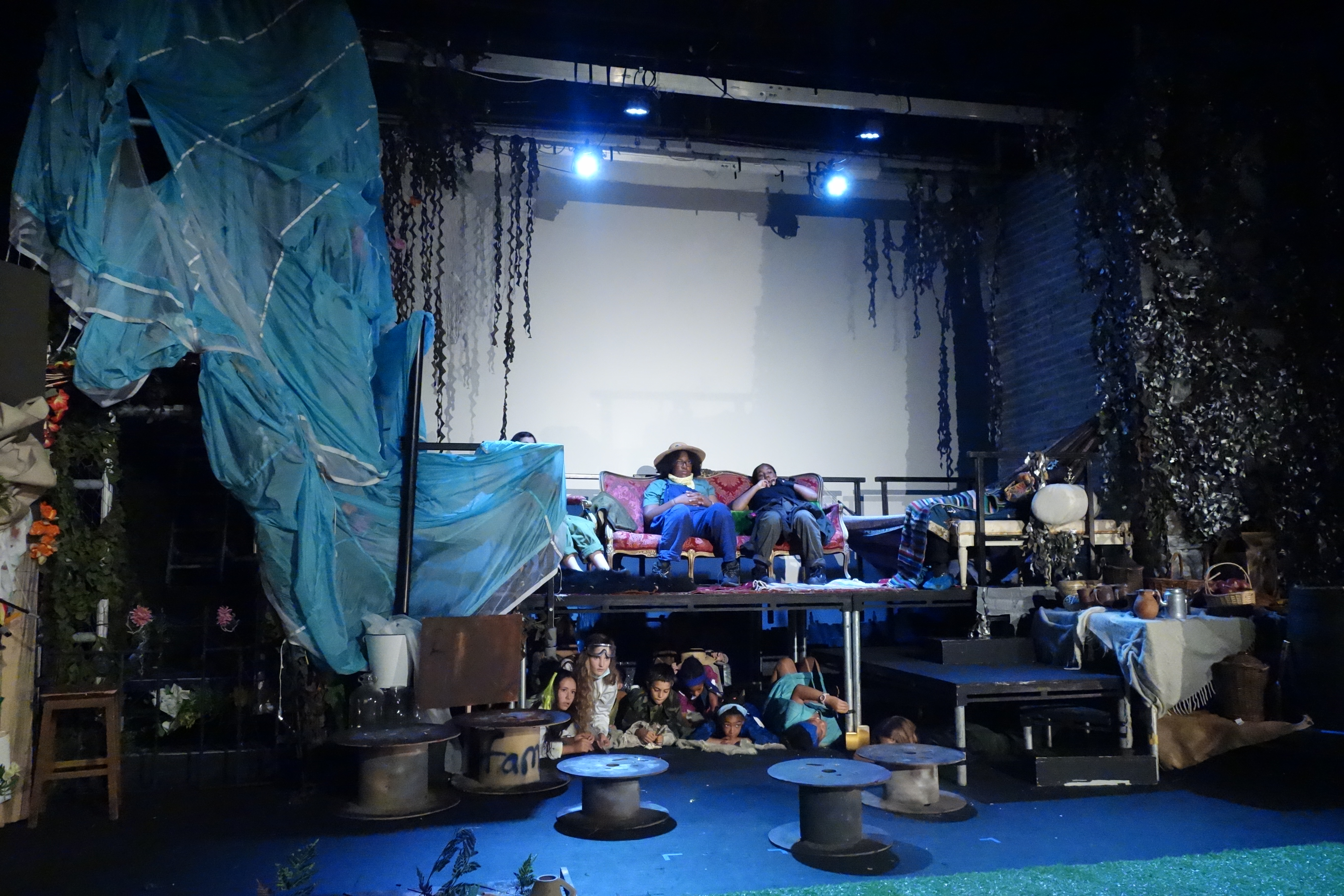 Setbuild SUMMERSIZZLE #setdesign #theatre #setbuild #propdressing – In the Art ...